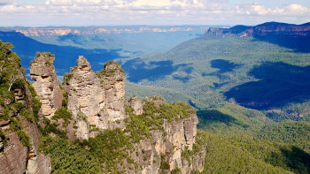 Three Sisters Mountains, Blue Mountains, Australia