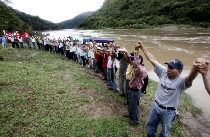 Honduras – Against the construction of the Agua Zarca Dam Keeping on Berta Caceres struggle!