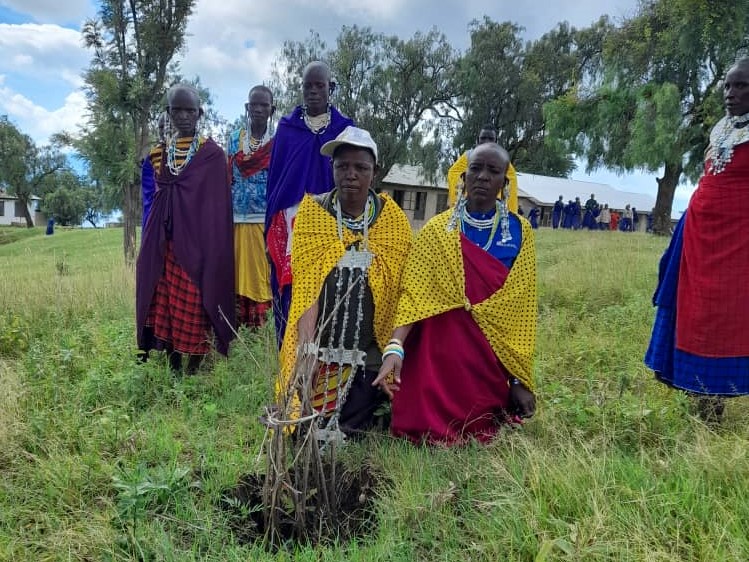 tnrf - tree plating -women babati (1)