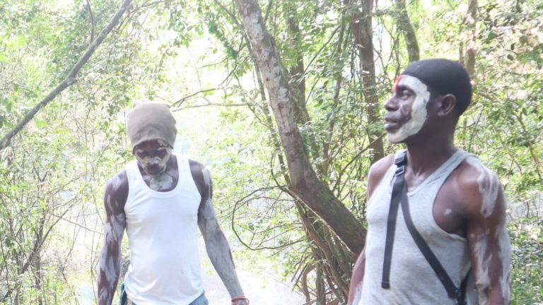 Mise à jour de l’alerte au Gabon : la communauté Massaha dénonce les tentatives du gouvernement de contourner l’engagement du ministre à sécuriser leur forêt sacrée