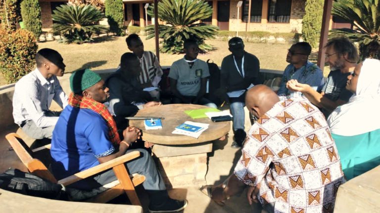 Image for Peuples Autochtones et communautés locales affirment leur rôle dans la conservation lors du Congrès de l’UICN sur les Aires protégées et conservées d’Afrique